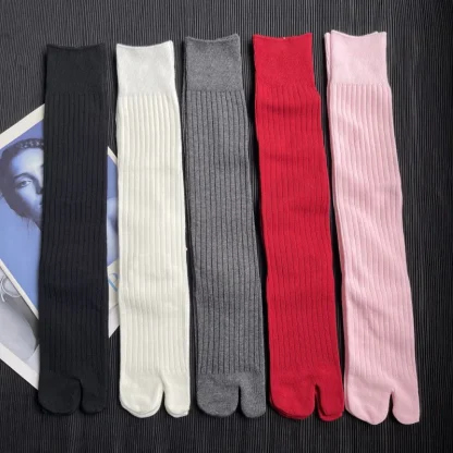Solid Color Two Toed Breathable Socks - Image 2