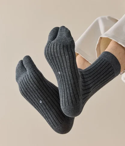Split Toe Socks with Minimal Stripes - Image 8