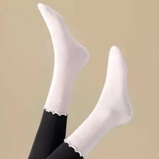 Non-Slip Toe Socks with Scallop Trim Design
