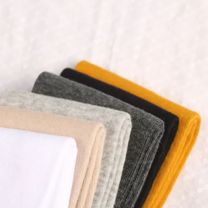 Plain Color Split Toe Socks with Crew Length - Image 7