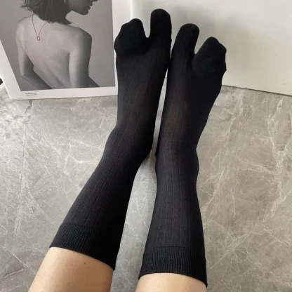 Solid Color Two Toed Breathable Socks
