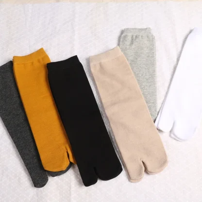 Plain Color Split Toe Socks with Crew Length - Image 5