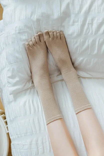 Five Finger Crew Length Solid Socks - Image 10
