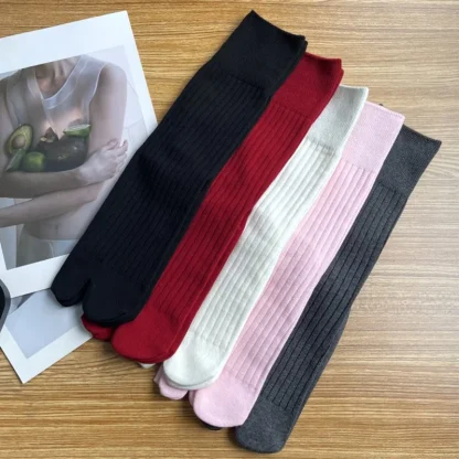 Solid Color Two Toed Breathable Socks - Image 10