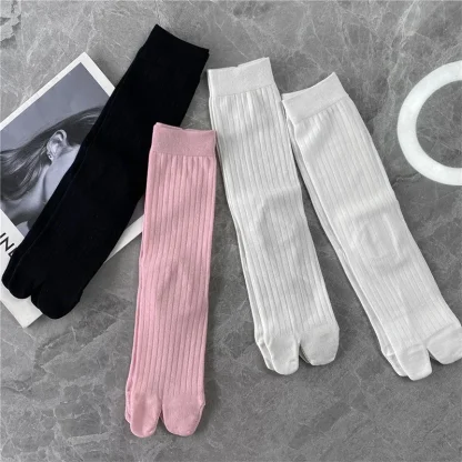 Simple Two-Toed Comfortable Socks - Image 4