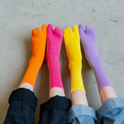 Five Finger Crew Length Solid Socks - Image 6