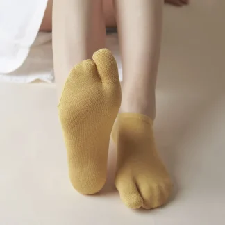 Solid Color Ankle Split Toe Socks