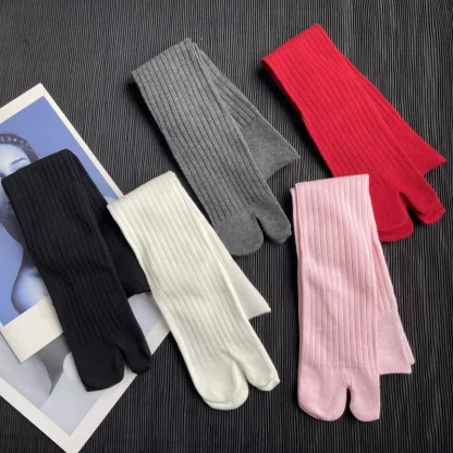 Simple Two-Toed Comfortable Socks - Image 2