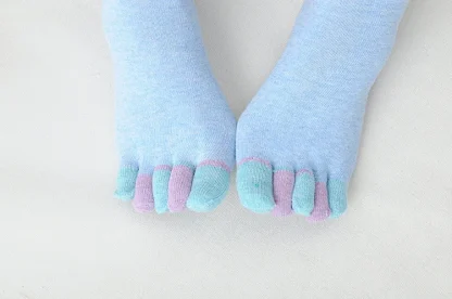 Comfortable Socks with Colorful Toe Design - Image 8